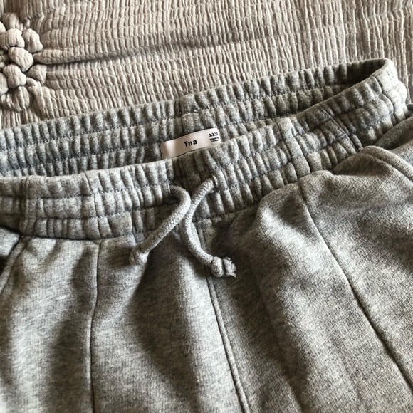 grey tna sweat pants - Picture 3 of 3